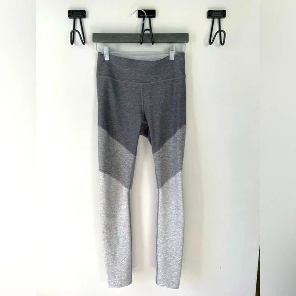 Outdoor Voices women’s leggings size small tri-color gray excellent condition - Picture 2 of 6